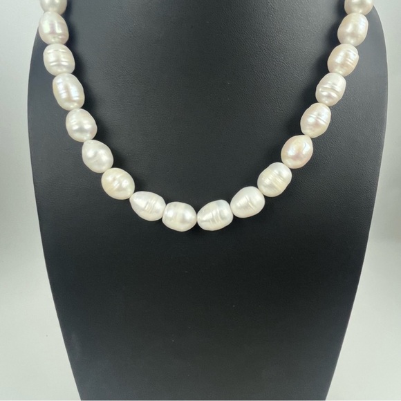 Karine Sultan pearl strand necklace - Picture 3 of 5
